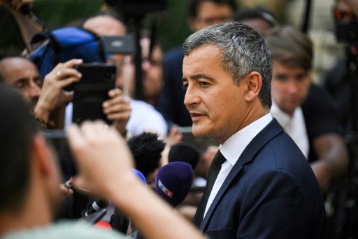 Darmanin poursuit son offensive et irrite au sein de la majorité