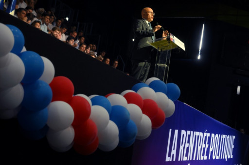 Sous pression de Darmanin, LR soigne sa droite au son du "Connemara"