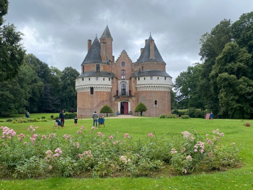 Le château de Rambures : forteresse médiévale, et familiale