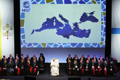 A Marseille, le pape conclut un voyage consacré aux migrants par une messe géante