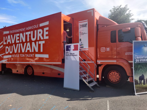 Un arrêt à Péronne pour le camion de L’aventure du vivant 