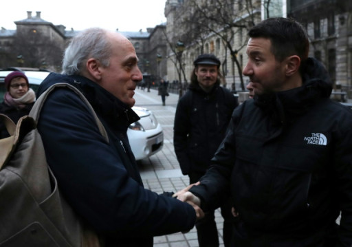 Européennes: Poutou et Besancenot proposent l'union avec LFI
