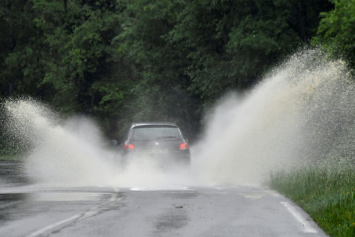 Les pluies s'intensifient sur le Sud-Est, Gard et Hérault en orange mercredi