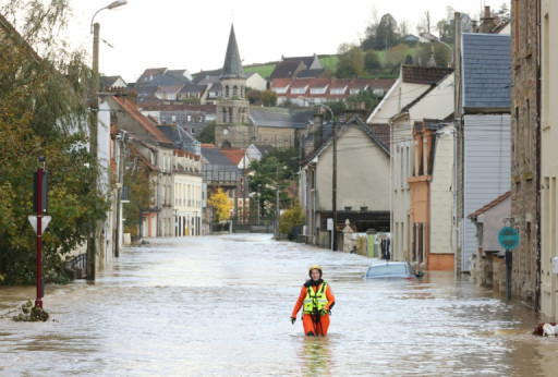 Déjà inondé, le Pas-de-Calais sous une pluie diluvienne pour la nuit