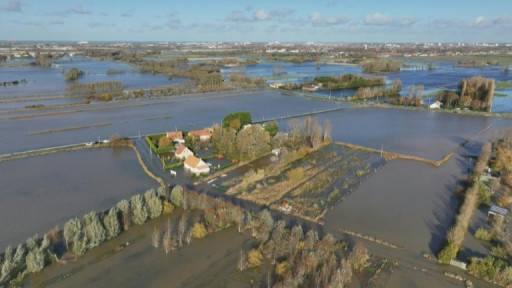 Inondations: décrue amorcée dans le Pas-de-Calais, amélioration en vue