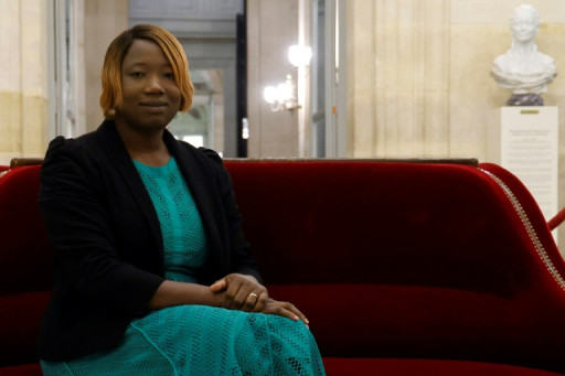 Loi immigration: la voix singulière de la macroniste Huguette Tiegna, Française depuis 2016