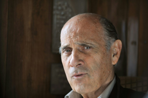 Guy Marchand, Nestor Burma et crooner "démodé" assumé