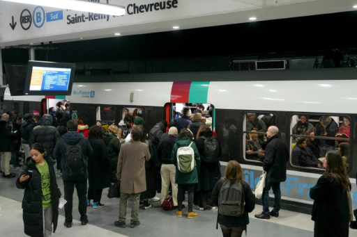 Ile-de-France: "1 train sur 2" lundi sur le RER B en raison d'une grève