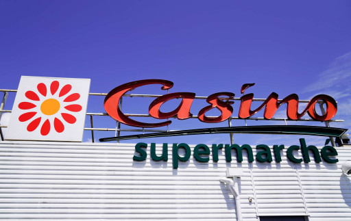 Auchan et Intermarché en négociations exclusives pour la reprise des supermarchés et hypermarchés Casino