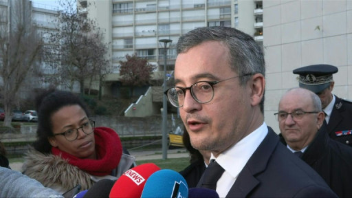 Réveillon: 380 interpellations, 745 véhicules brûlés