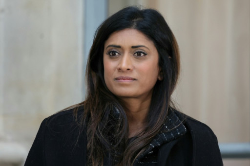 Prisca Thévenot n'a "pas l'impression" que le gouvernement est "de droite"