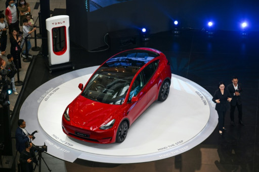 La Tesla Y a été la voiture la plus vendue au monde en 2023, une première pour une électrique