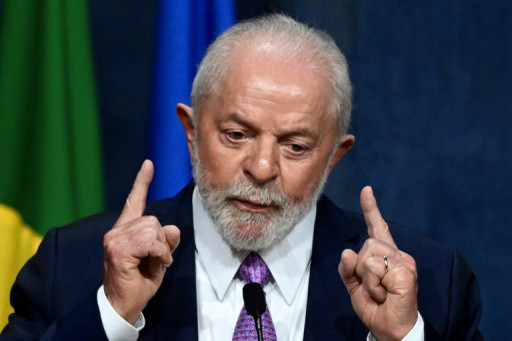 Champion de l'environnement et roi du pétrole, le paradoxe du Brésil de Lula