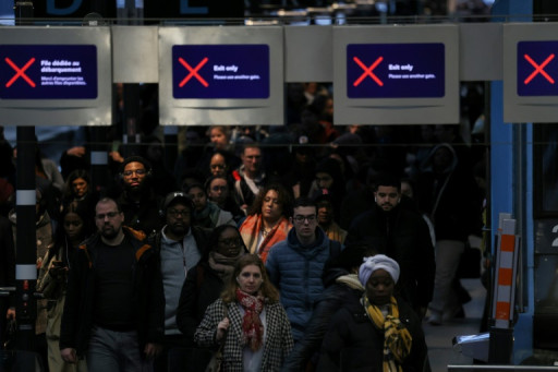 Le gouvernement n'exclut pas de "sanctuariser" certaines périodes sans grève