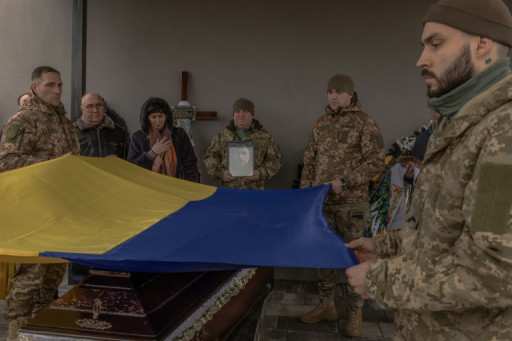 Macron appelle les alliés de l'Ukraine à un "sursaut" et n'exclut pas l'envoi de troupes occidentales à l'avenir