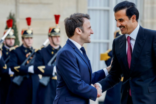 L'émir du Qatar s'engage à investir 10 milliards d'euros en France