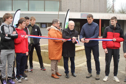 Bar-le-Duc : la cour du Collège Jacques Prévert se dote d'un nouvel espace vert