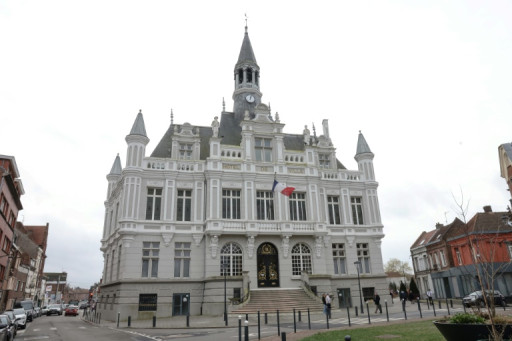 Dix ans d'extrême droite à Hénin-Beaumont, ville témoin