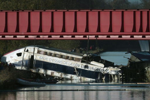 Ouverture du procès du déraillement mortel d'un TGV en Alsace
