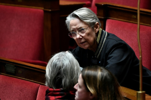 L'ex-Première ministre Elisabeth Borne dénonce un "sexisme insidieux" en politique