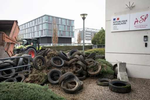 Des agriculteurs mobilisés près de Toulouse pour le versement de leurs aides PAC