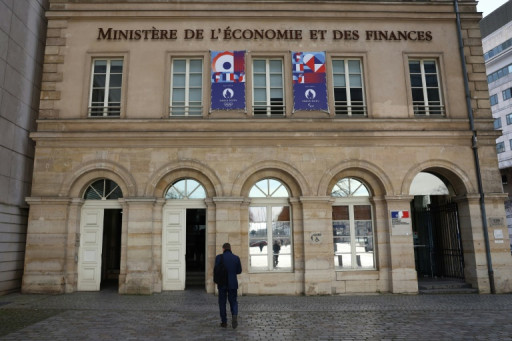 Le déficit s'envolerait à 5,6% en 2023, l'opposition dénonce une "gestion calamiteuse"