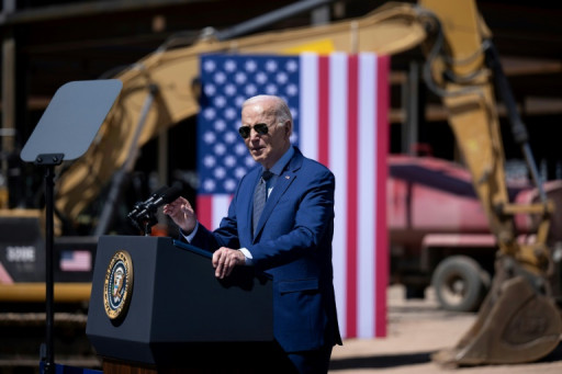 "Don le fauché": Biden savoure son avantage financier sur Trump