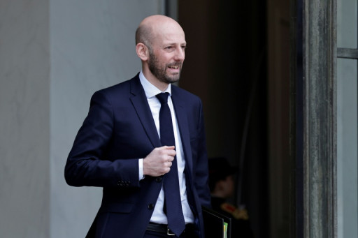 Il n'y aura pas de "licenciement économique" dans la fonction publique, assure Guerini