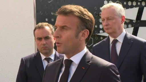 Macron balaie "l'hypothèse" d'une hausse des impôts et d'un "désaccord" avec Le Maire