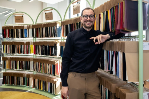 Attention aux chutes : le tissu de luxe se trouve un débouché aux prix plus doux