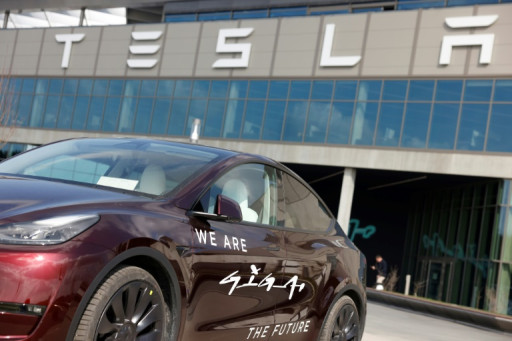 Tesla, malmené au 1er trimestre, promet une voiture à bas coût "aussi vite que possible"