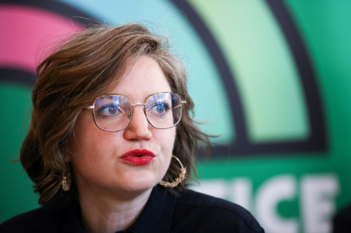 L'écologiste Marie Toussaint juge que la "politique" de Macron place l'Europe en danger de mort