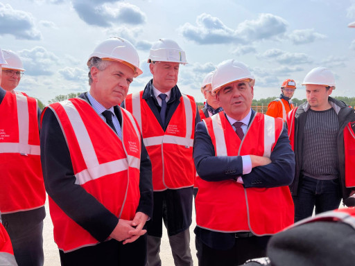 Christophe Béchu salue le canal Seine-Nord Europe