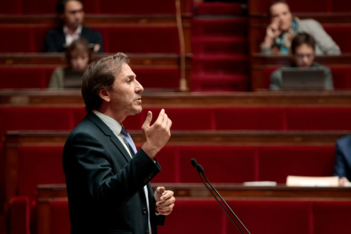 Depuis le 7 octobre, le socialiste Jérôme Guedj pris entre deux feux