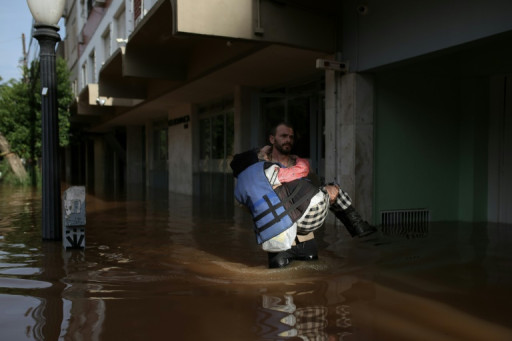 Inondations au Brésil: des milliards promis pour reconstruire, menace de nouvelles pluies
