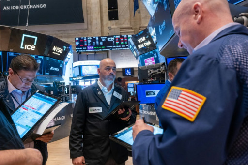 Wall Street ouvre en ordre dispersé après des résultats mitigés
