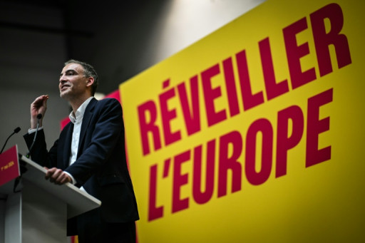 Européennes: après LFI, Raphaël Glucksmann veut donner des gages sur le social à Amiens