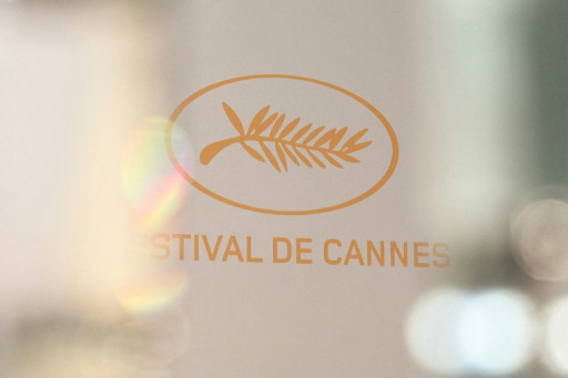 Cannes: la flamme olympique sur le tapis rouge, la venue de Rasoulof annoncée