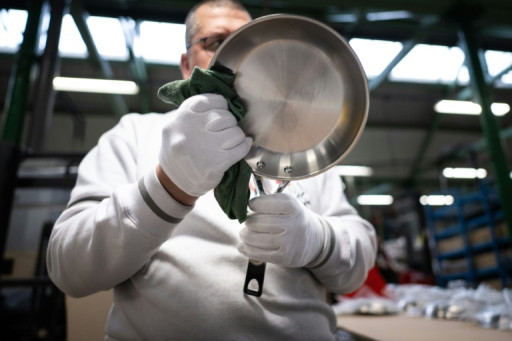 Avec la menace des PFAS, la poêle en inox prend sa revanche