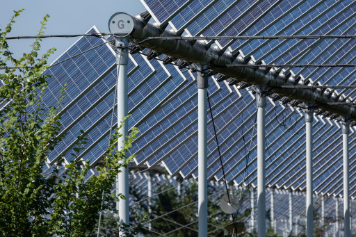 Côte-d’Or : inauguration d’une canopée agrivoltaïque à Verdonnet