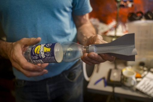 Plastique et impression 3D: comment des bénévoles envoient du matériel militaire en Ukraine