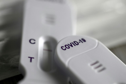 Le Covid sur une pente ascendante en France, avant les vacances et les JO