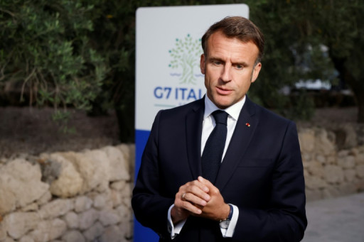 Les programmes du Nouveau Front populaire et du RN "font porter un très grand danger" à l'économie française, selon Mac…