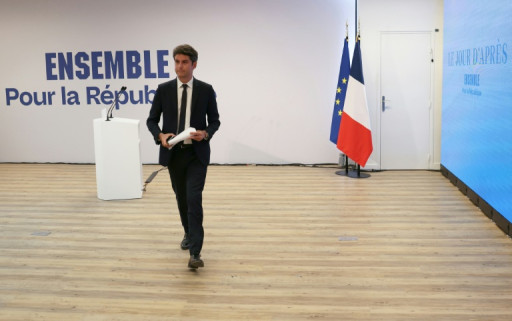 Législatives: Attal s'émancipe de Macron