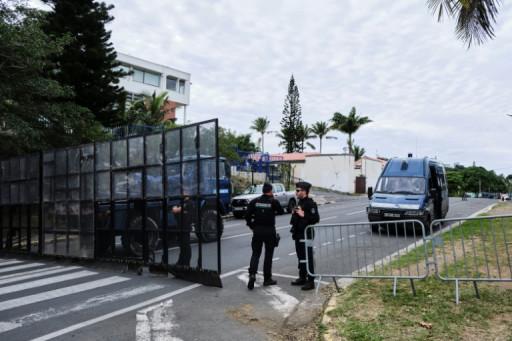 Nouvelle-Calédonie: nouvelles violences après le transfèrement en métropole de figures indépendantistes