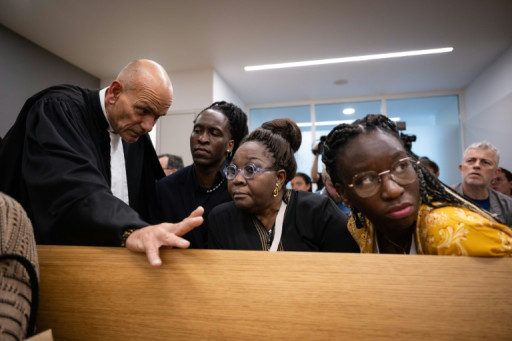 Décès de Naomi Musenga: un an avec sursis pour l'opératrice du Samu