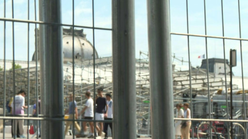 JO-2024: en bord de Seine, des Parisiens, agacés, passent l'épreuve des préparatifs
