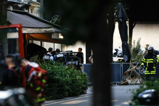 Terrasse percutée par une voiture: "l'acte pourrait être intentionnel", le suspect interné en psychiatrie