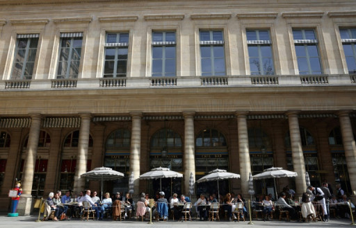 JO: commerçants et restaurateurs déplorent une baisse de fréquentation "sans précédent"