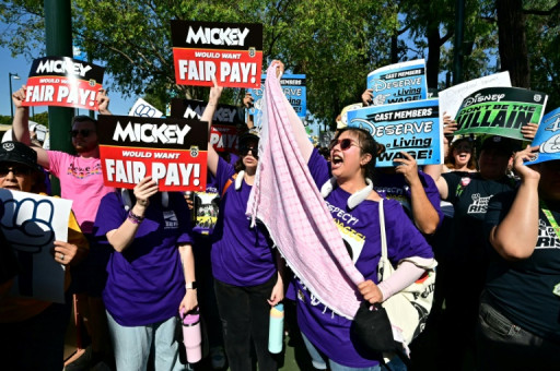 Le parc Disneyland de Californie évite une grève, grâce à un accord avec les syndicats